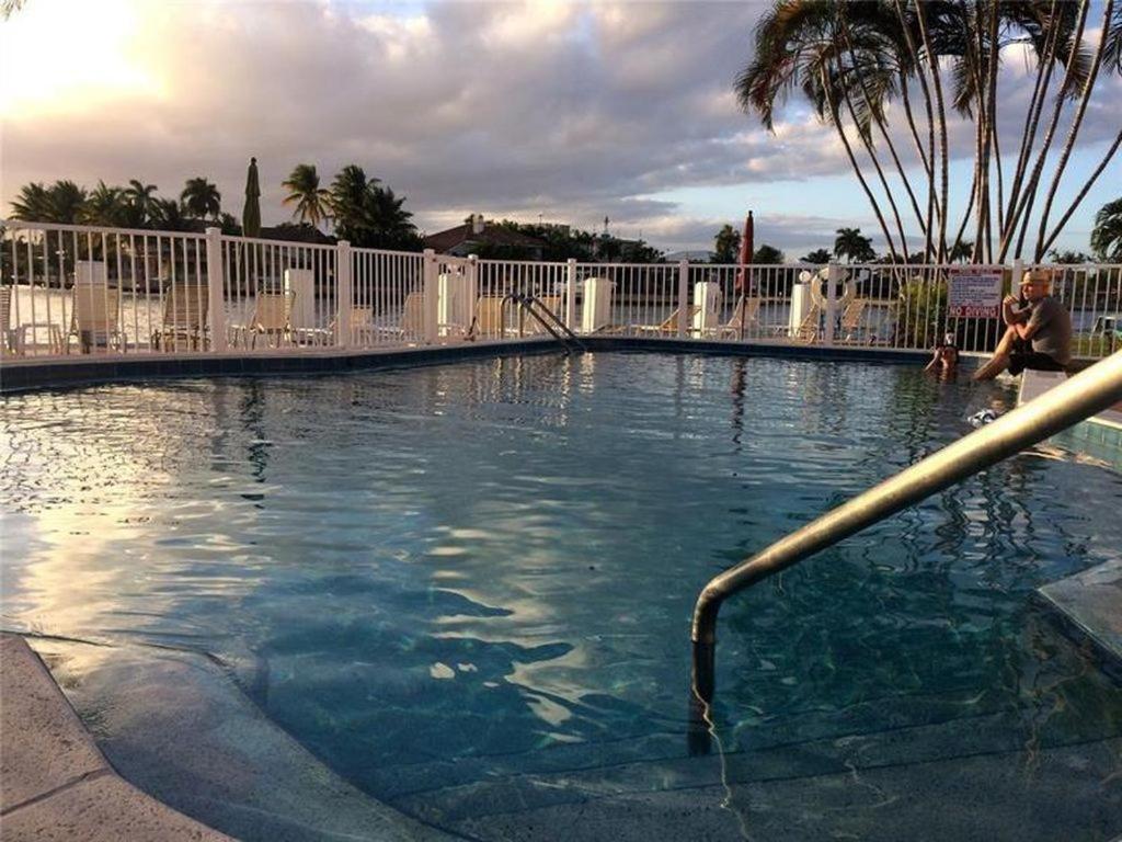Aloha Escape Pompano Beach Apartamento Exterior foto